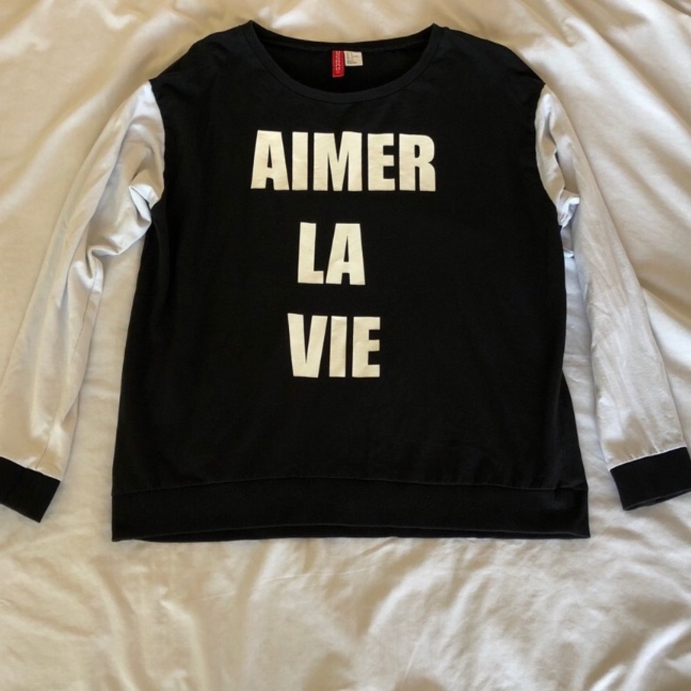 H&M women's medium long sleeve crew neck sweater